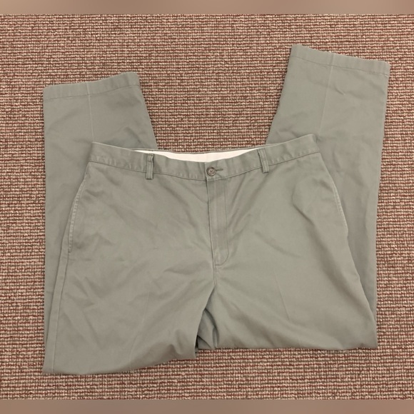 Men's 37 x 30 L. L. Bean Olive Khaki 100% Cotton Classic Fit Chinos - Picture 6 of 12